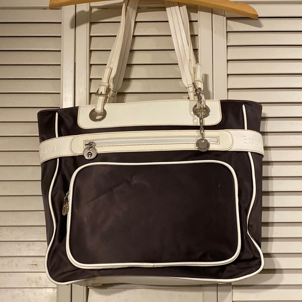Aigner Bag *NEW*  -huge-